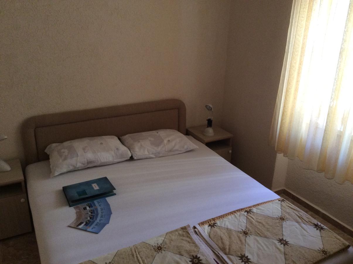 Apartments Simo Petrovac Extérieur photo