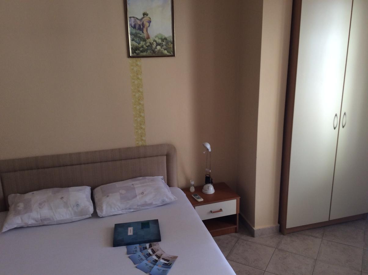 Apartments Simo Petrovac Extérieur photo