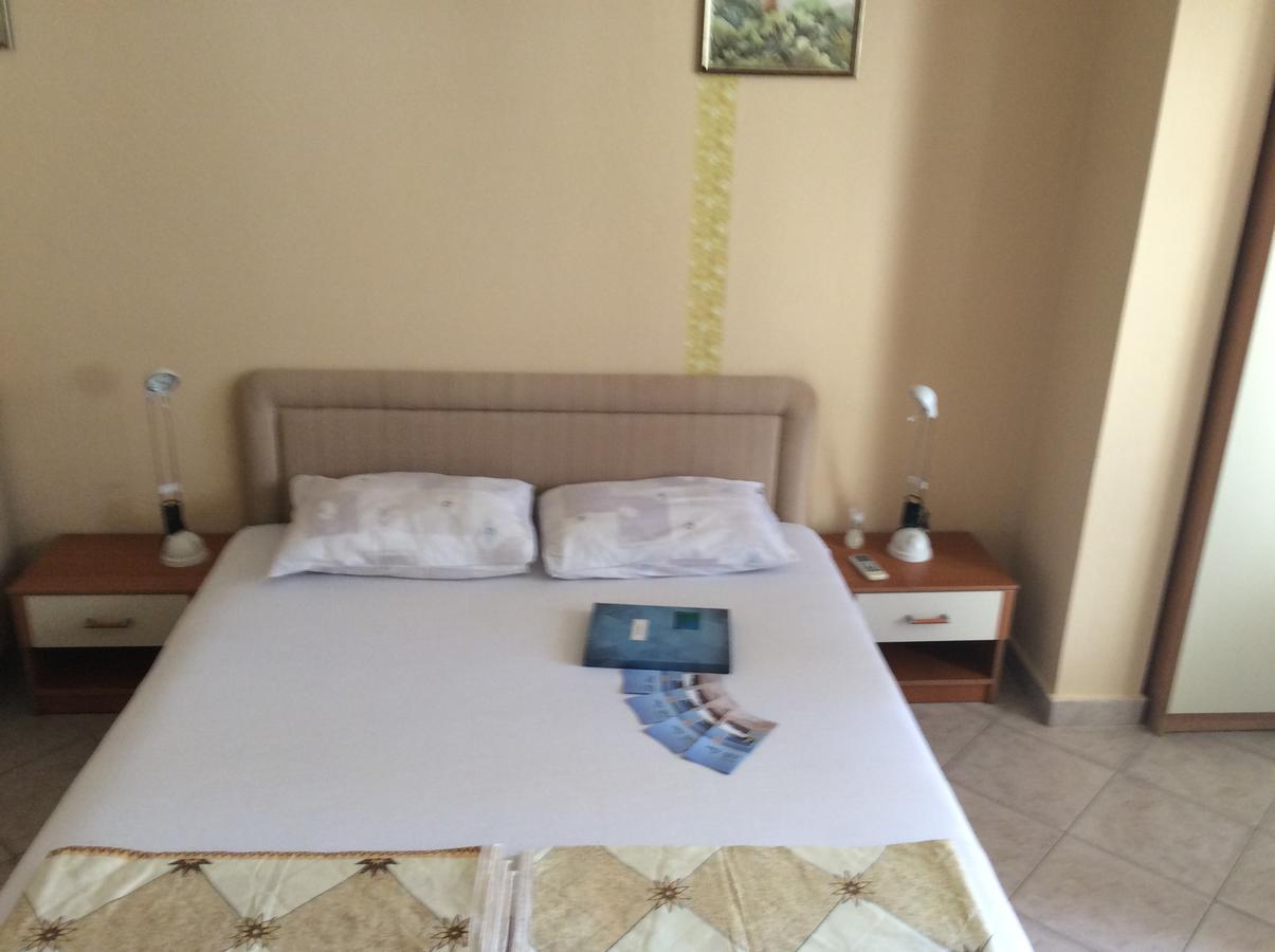 Apartments Simo Petrovac Extérieur photo
